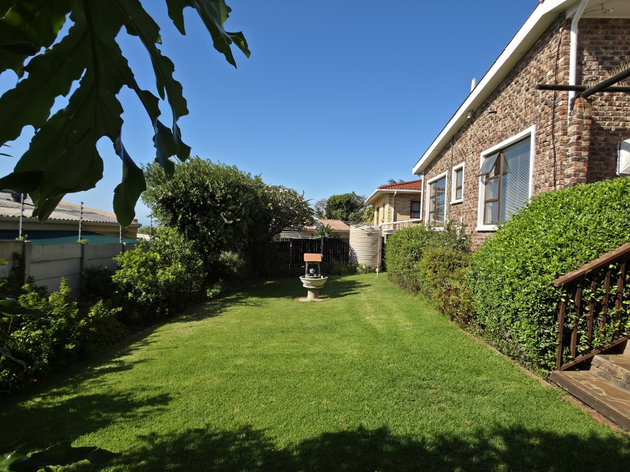 4 Bedroom Property for Sale in Noorsekloof Eastern Cape